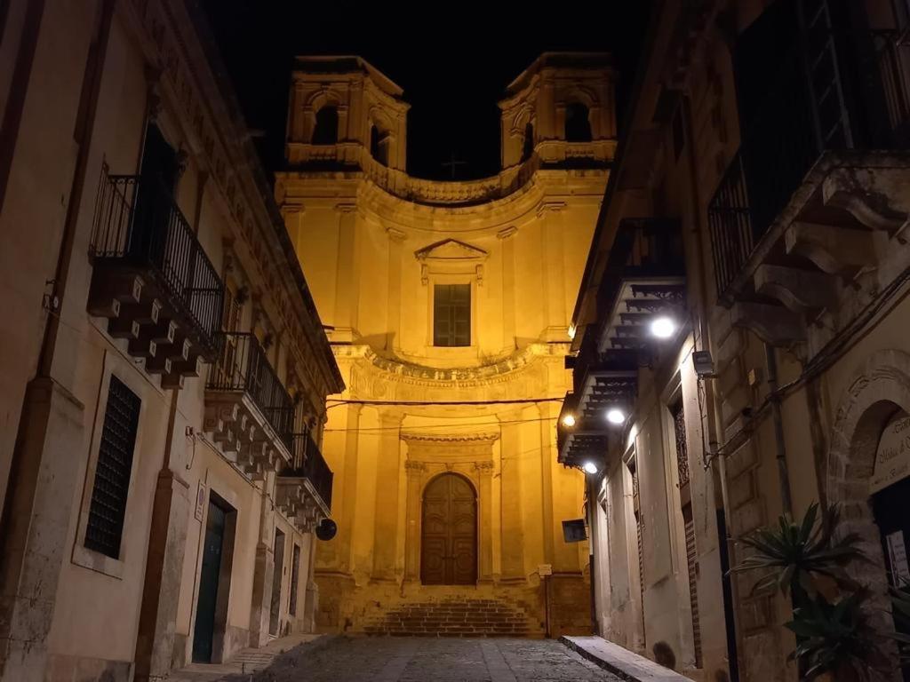 Casa Modica - Luxury Rooms Noto Exterior foto